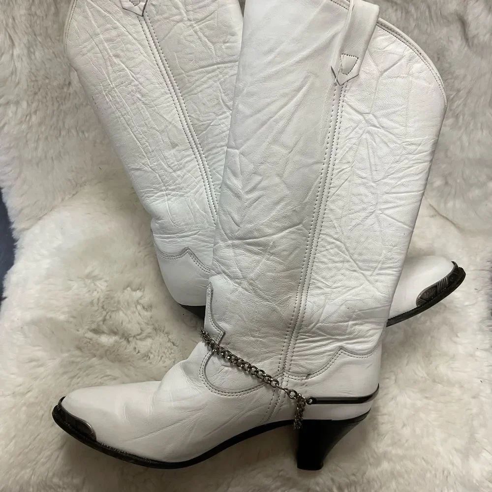 Rodeo Drive White Leather Western Chain Heeled Boots Size 8m — image 4 of 8